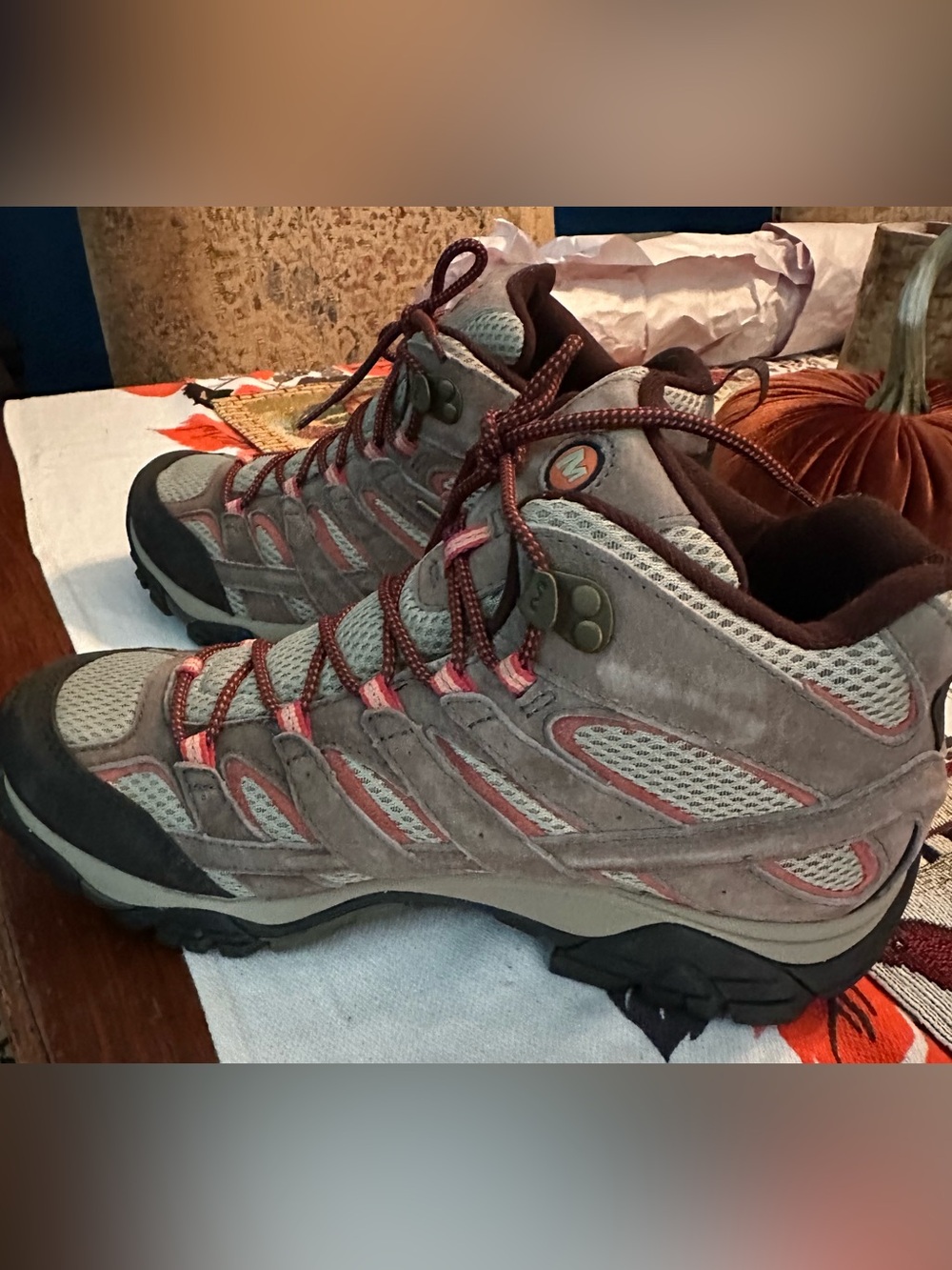 Brand New Merrell Women’s Vibram Hiking Boots Size 10W